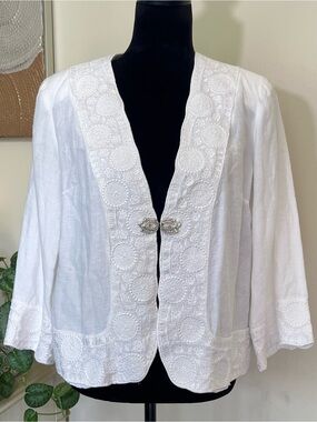 Jsong Vintage White Linen Lace Trim Decorative Clasp Jacket Size 12